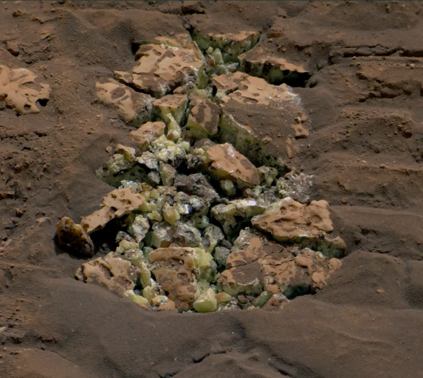 Elemental sulfur has been accidentally found in rocks on Mars (NASA/JPL-Caltech/MSSS)