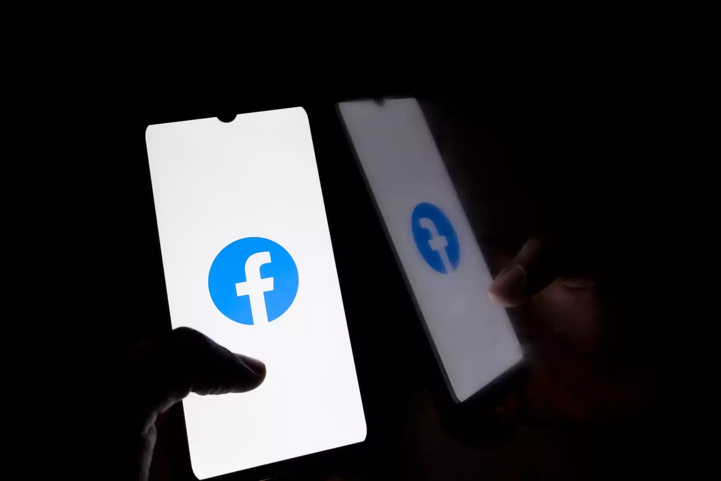 Social media apps sometimes utilise the same notification sound (Nur Photo/Getty)