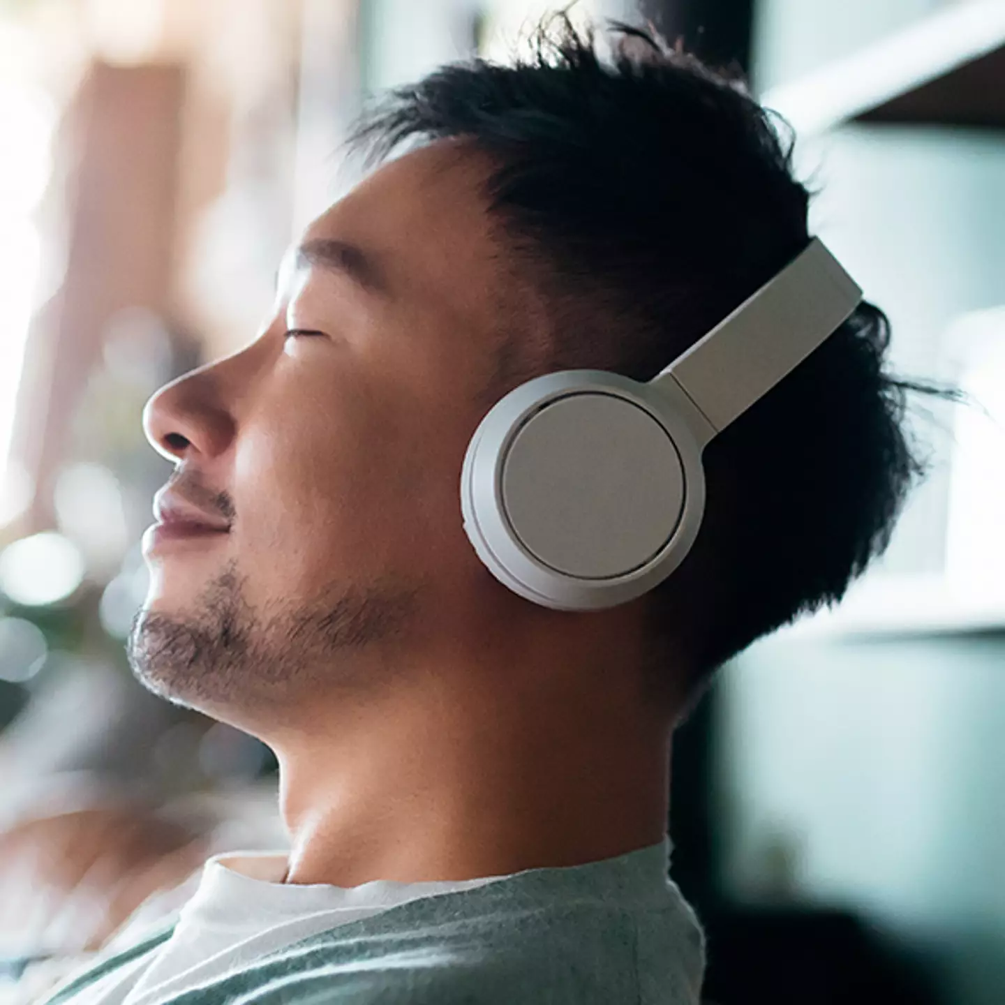 Tech experts issue warning for overlooked headphone health hazard
