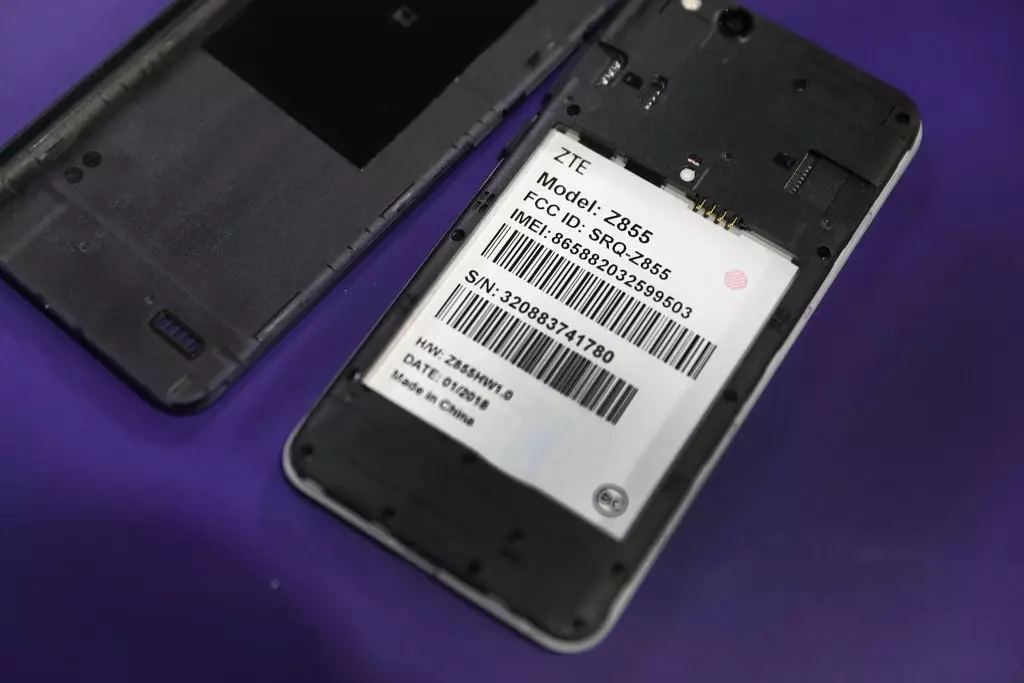 Knowing your phone's IMEI can allow your carrier to block access to the network (Joe Raedle/Getty Images)