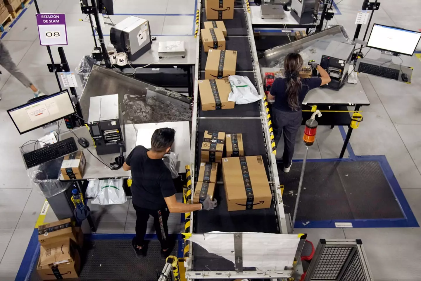 Calacanis believes that AI and automation will eliminate the 'soul-crushing labor' of Amazon factory workers (Mario Armas/AFP via Getty Images)