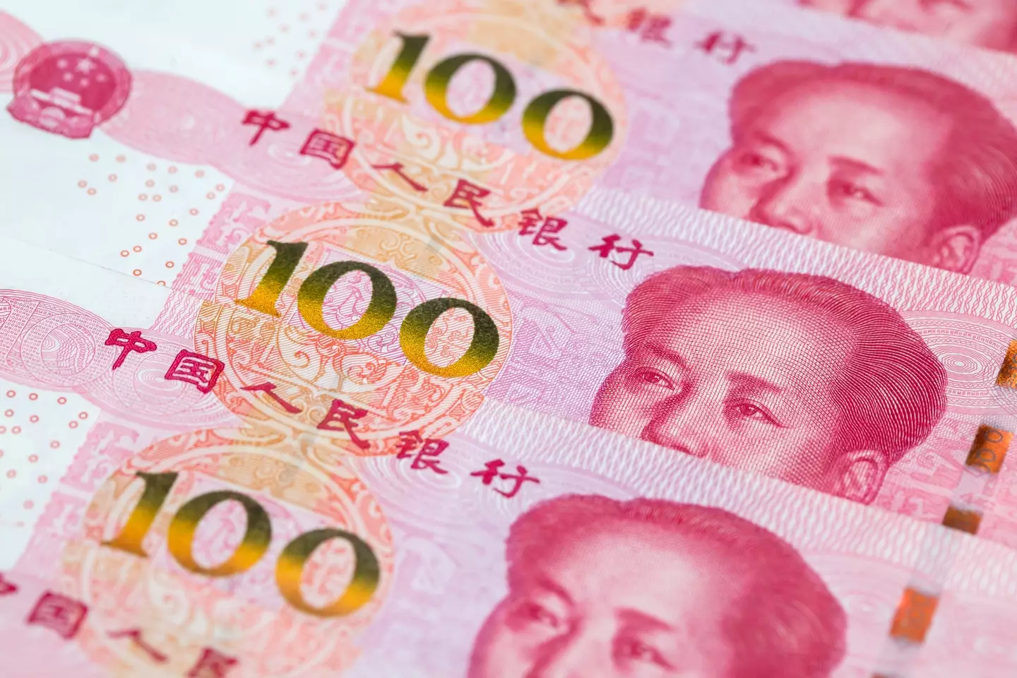 The group of scammers obtained 200,000 yuan from Mr. Liu through fake medical bills and business expenses (Getty Stock)