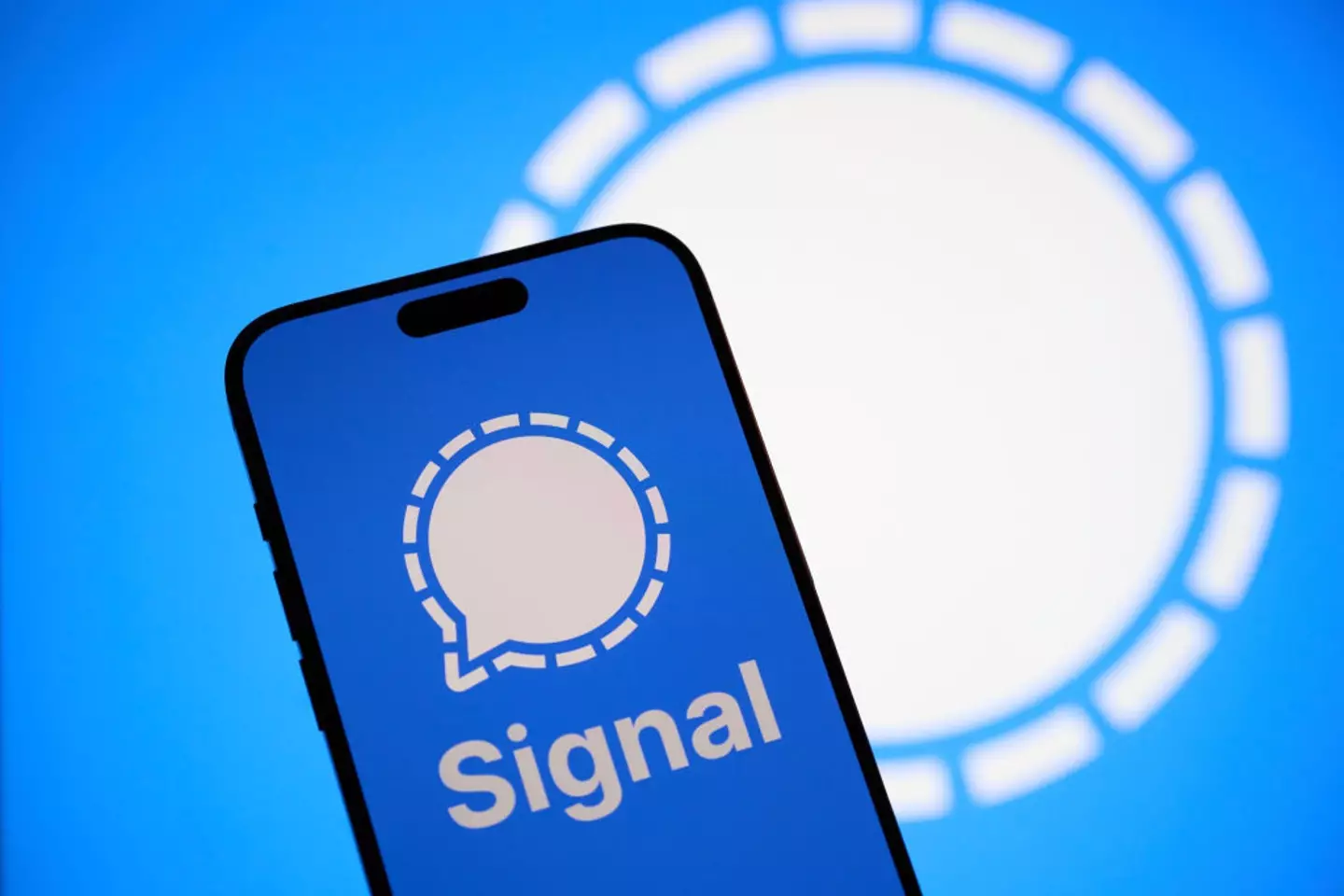 Signal uses end-to-end encryption for messaging