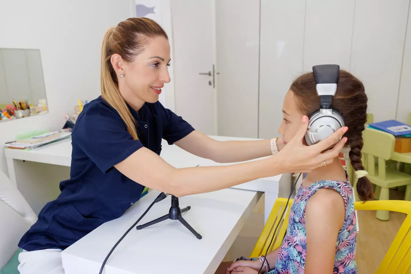 Noise canceling headphones could be the cause of a rise in a brain condition (zoranm/Getty Images)