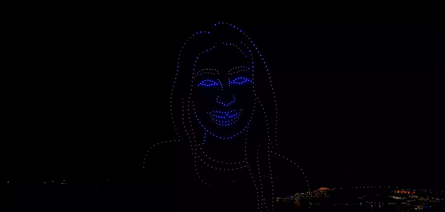 The YouTuber surprised guests with 500 drones (Youtube/@Mrwhosetheboss)