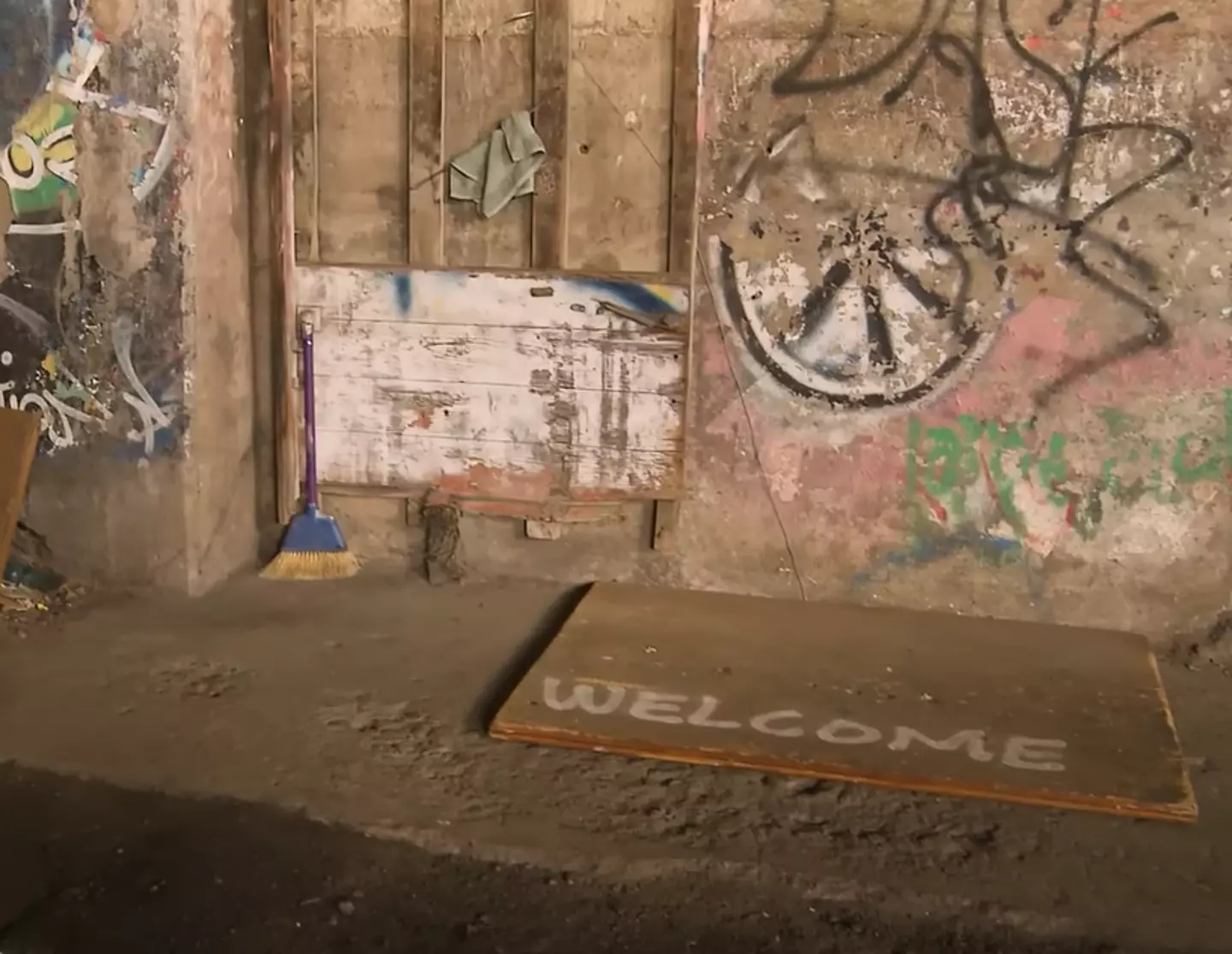 Carlos was later forced to vacate his home. (YouTube/Erik K Swanson)