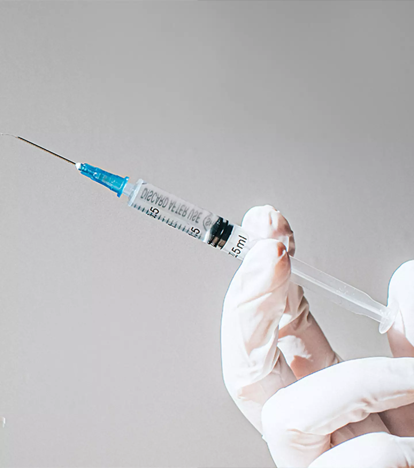 The vaccine targets neoantigens in the body / Catherine Falls Commercial / Getty