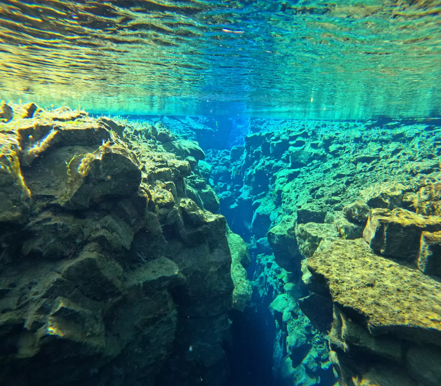 Seawater from the Red Sea and Gulf of Aden will flood the widening gap (Edi Gilodi / Getty)