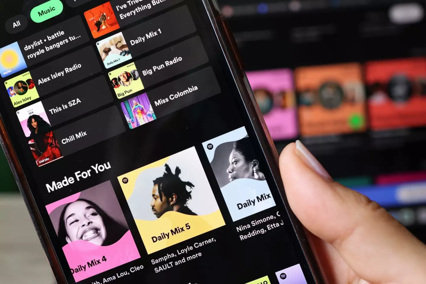 Spotify has issued a warning to its users (Michael M. Santiago/Getty Images)