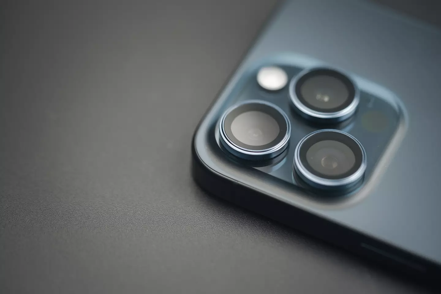 iOS 18.2 brought contact photos to the Mail app. (dontree_m / Getty)