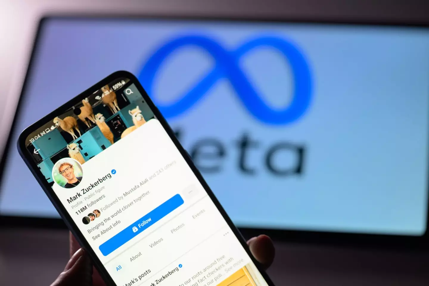 People have been posting their private conversations with an AI bot (Jonathan Raa/NurPhoto via Getty Images)