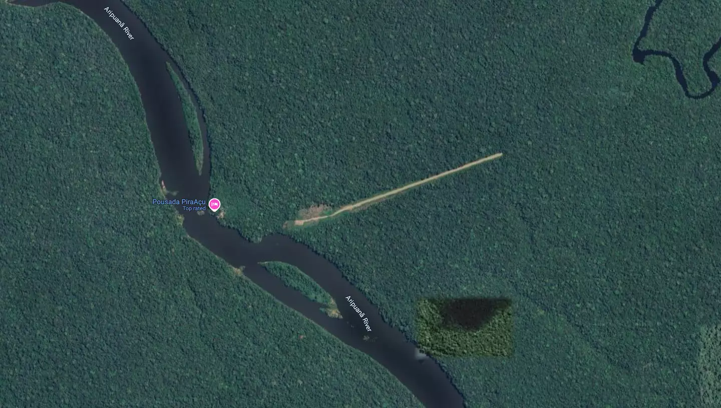 The runway is located in the jungle in Brazil (Google)