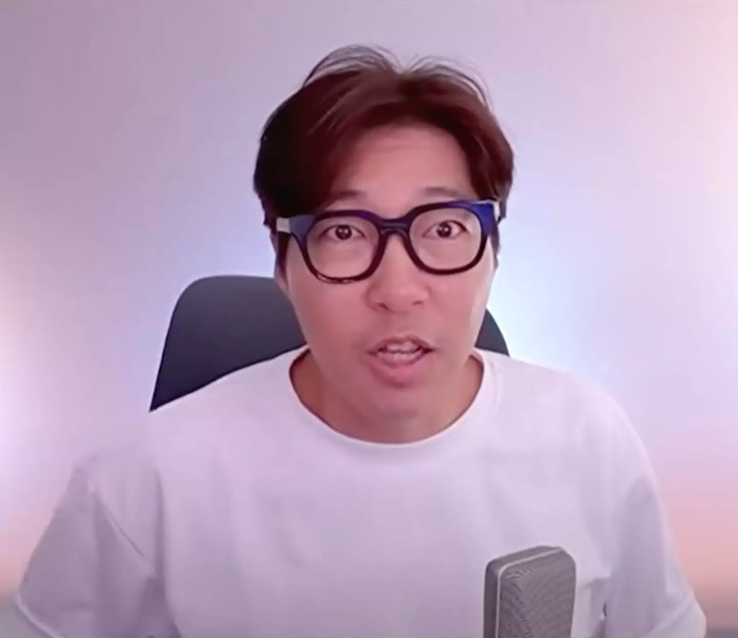 Dae Library was considered one of Korea's most established YouTubers. (BuzzBean/YouTube)