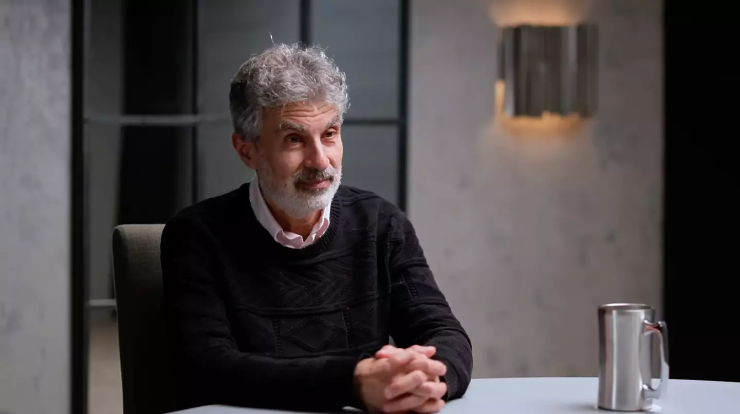 The 'Godfather of AI' recalled how he found chatbots to be useless at giving feedback (YouTube/@TheDiaryOfACEO)