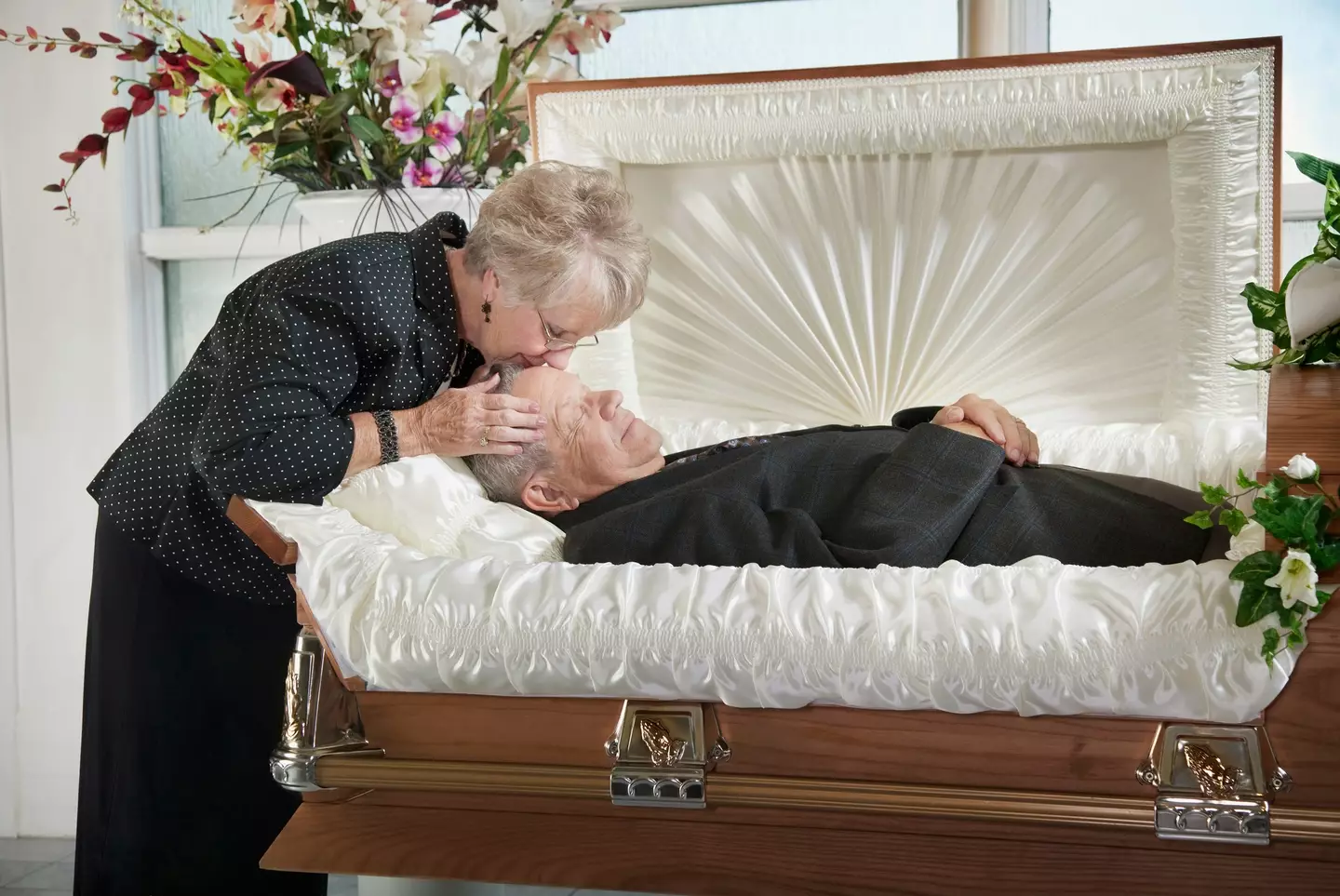 Alarming reason doctors warn against kissing a dead person at funerals