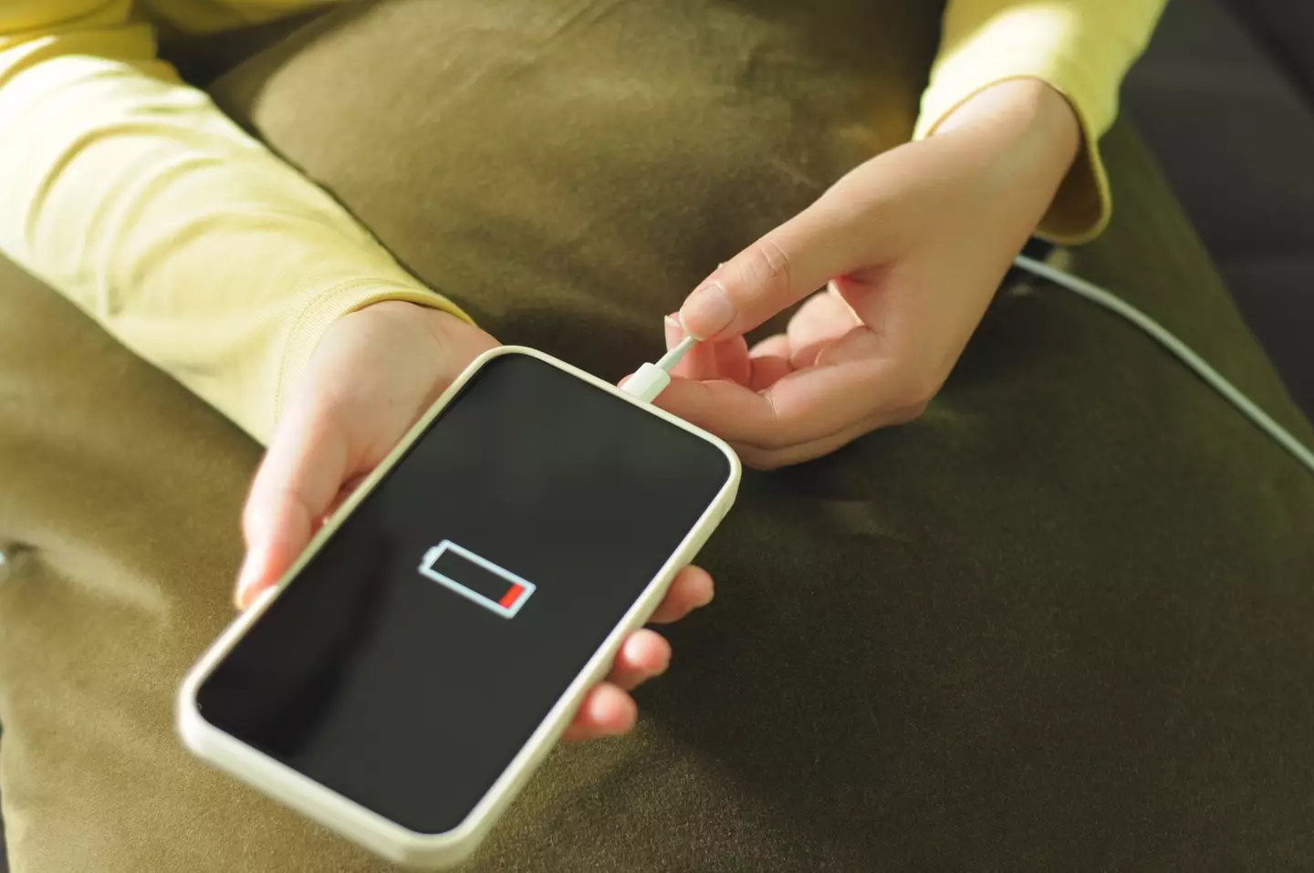 Continuously closing apps on your iPhone can make your battery drain far quicker (Getty Stock)