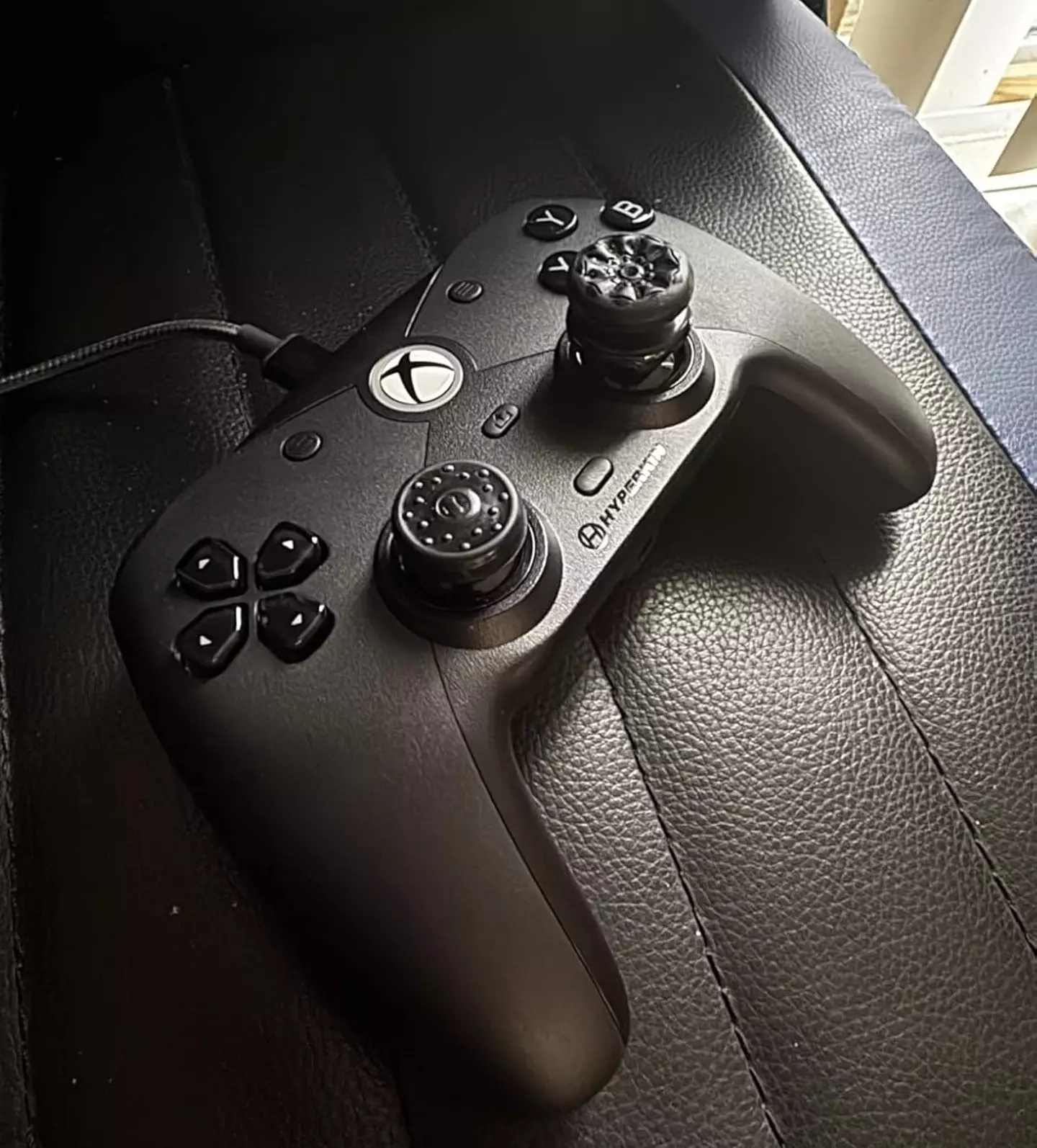 The controllers are a cheaper alternative to PS5 DualSense (Amazon reviews)