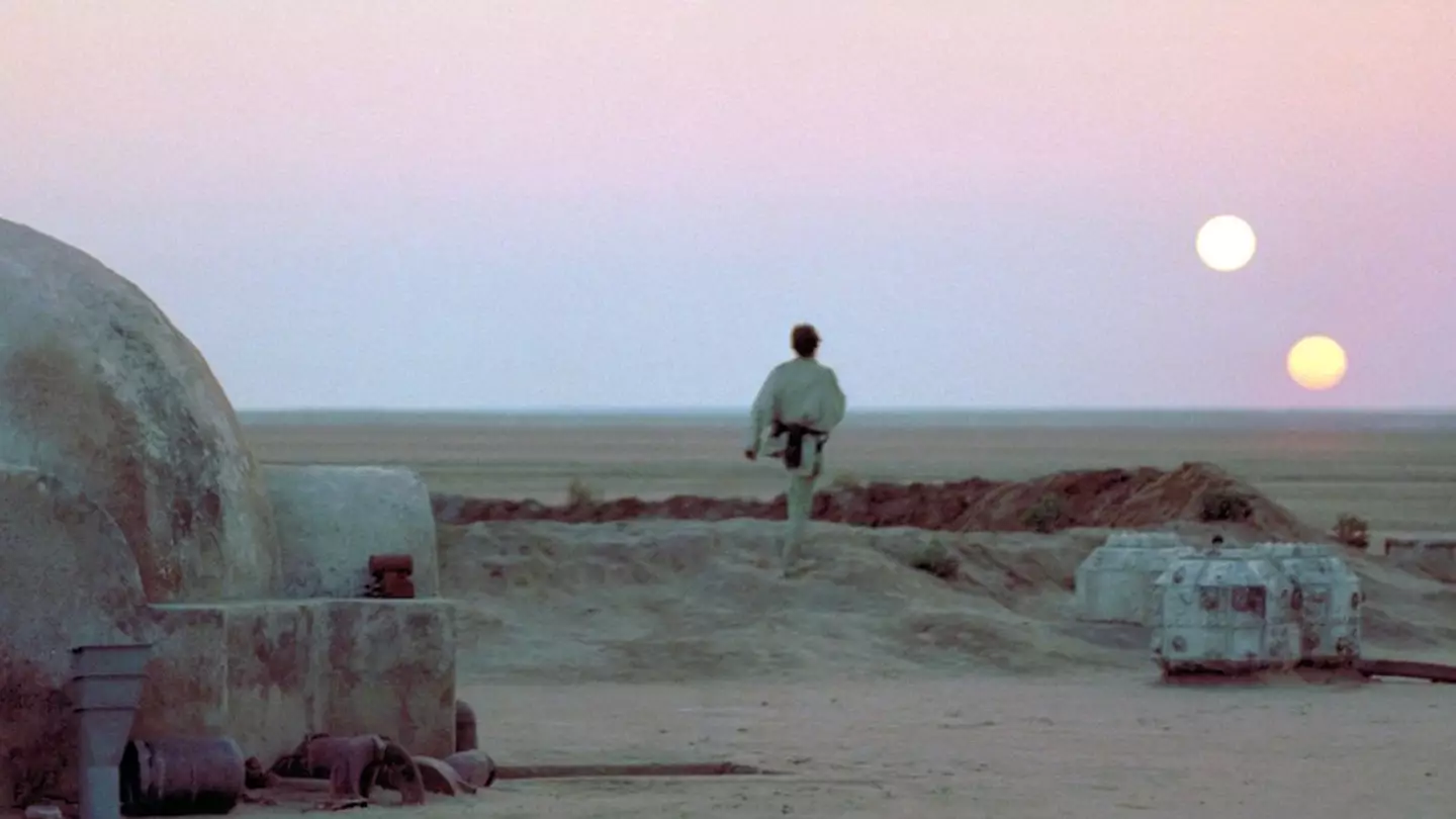 Star Wars fans blown away by Tatooine's 'tiny' population