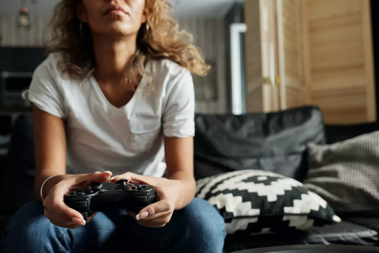 Significantly less women than men actually call themselves gamers.
