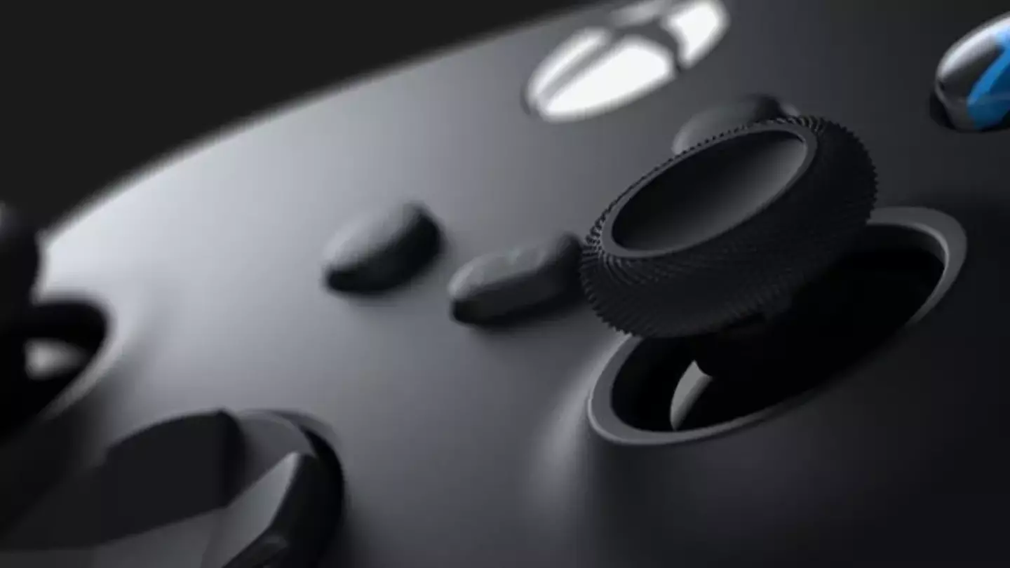 Xbox Confirms Real Reason Their Controllers Still Use Batteries