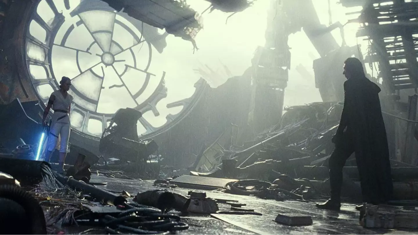 Star Wars fans roast the series' most glaring plothole, and we back it