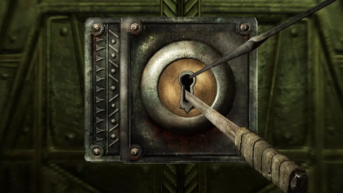 Skyrim player discovers we've been picking locks wrong this entire time