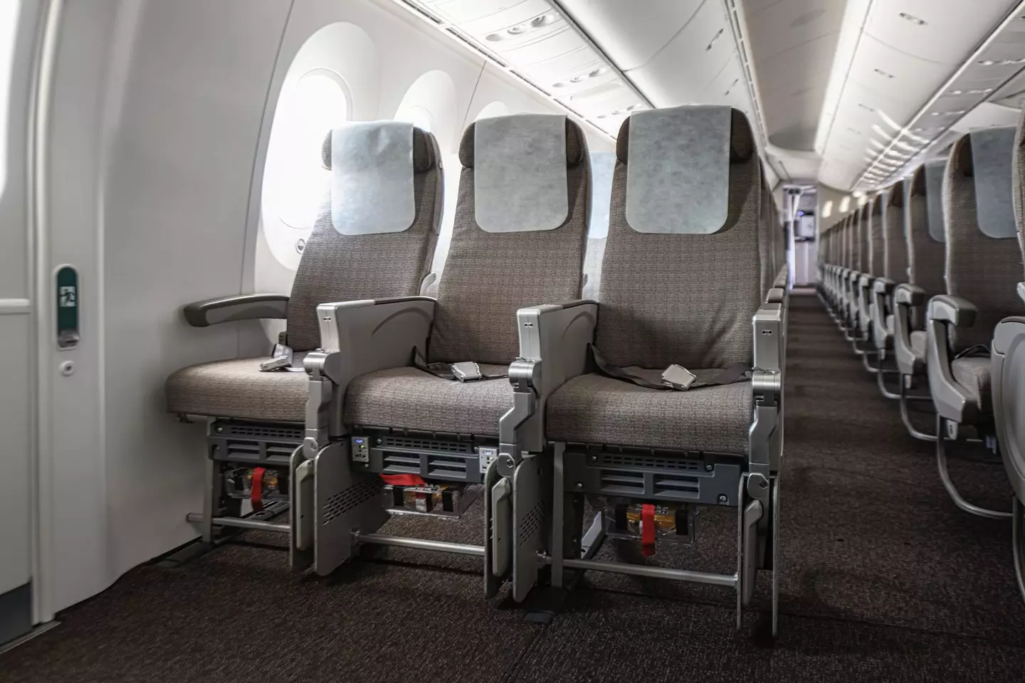 Economy seats are typically between 17" and 18.5" (Getty Stock Images)