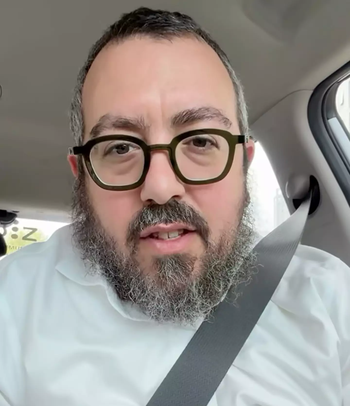 And London-born Rabbi Eli Schlanger (Instagram/@bondirabbi