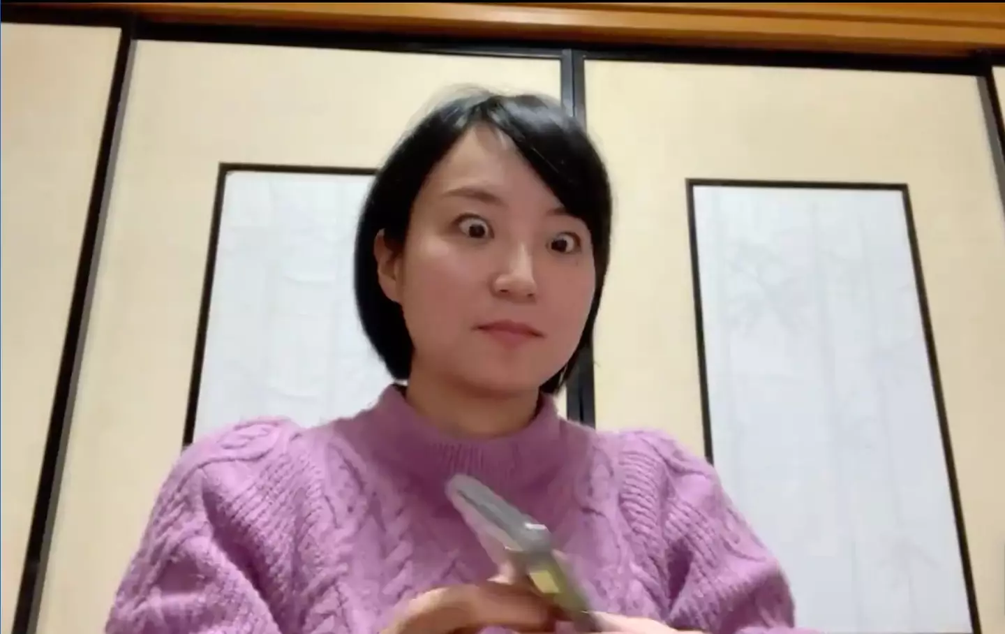 The live streamer was visibly panicked when she realised the severity of the situation.