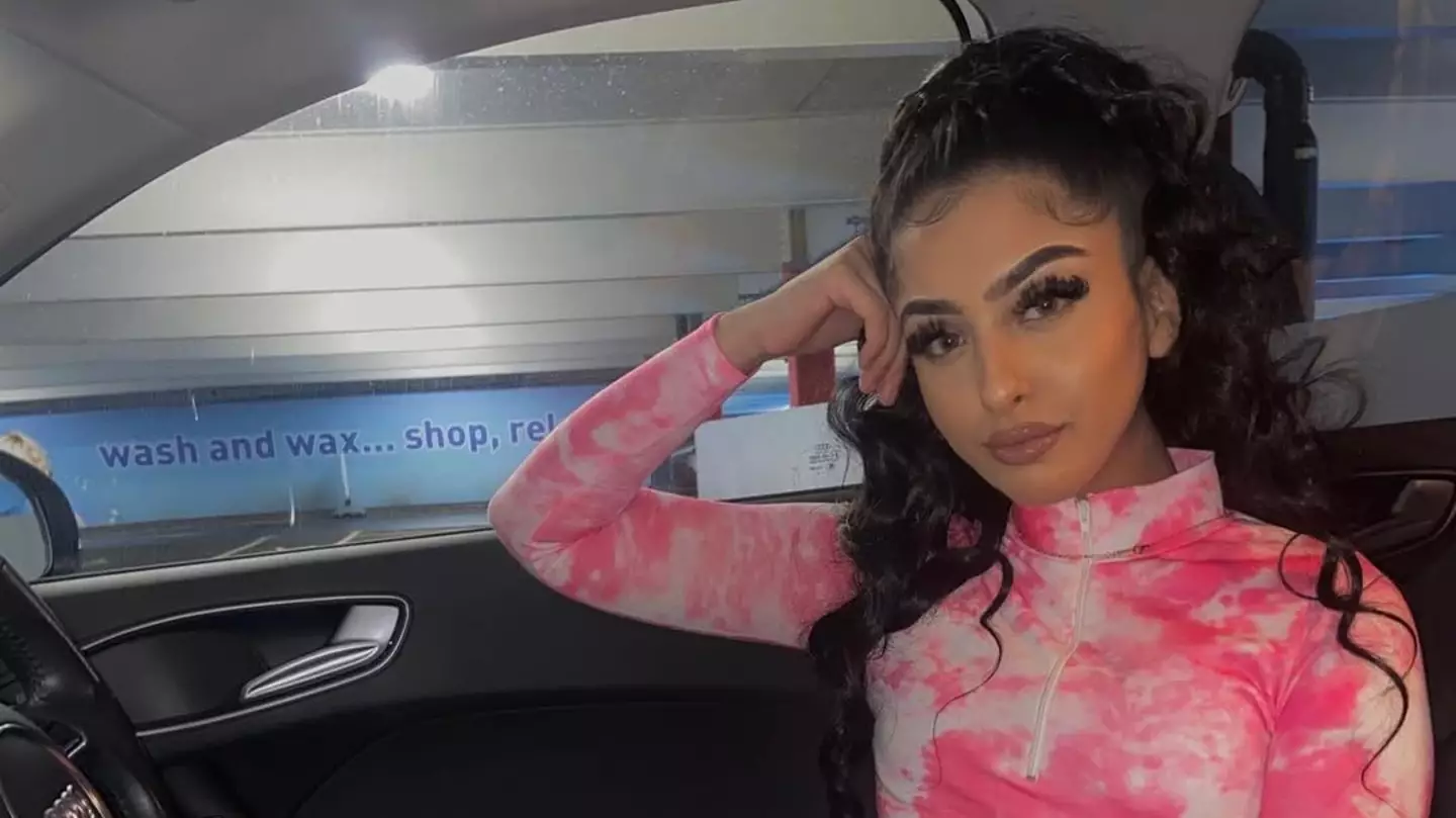 Instagram/MahekBukhari
