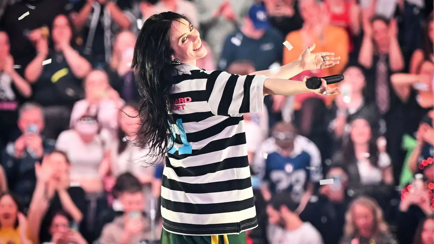 Billie Eilish fans reveal what time she comes on stage: Exact timings ahead of Glasgow and London gigs