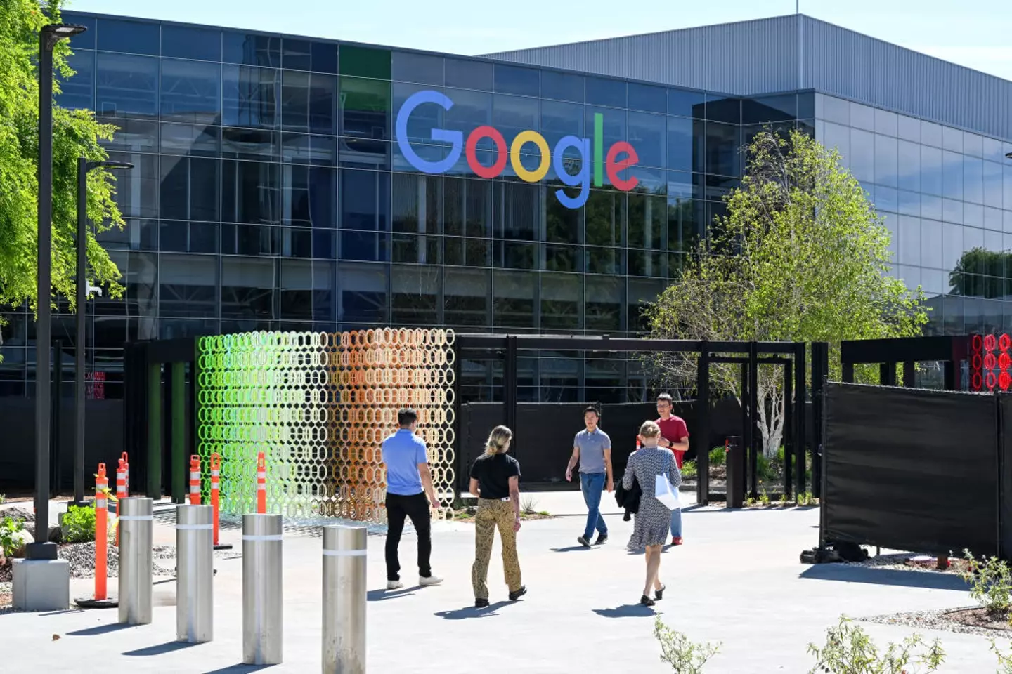 Google apparently like to put potential candidates for a role to the test by completely throwing them off with a question about a coffee shop. (Tayfun Coskun/Anadolu via Getty Images)