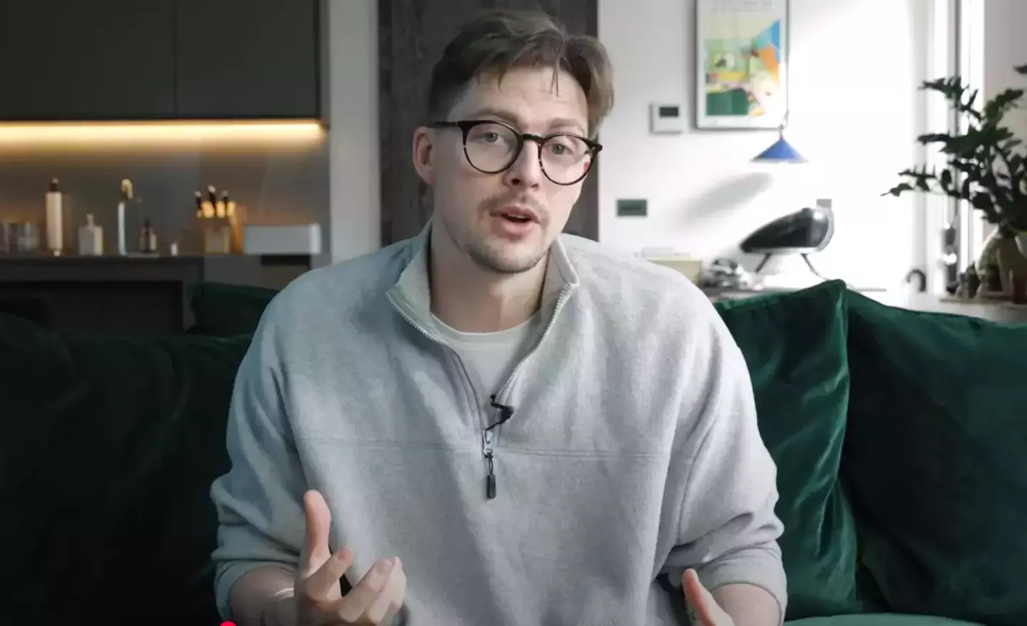 (YouTube/Dr Alex George)