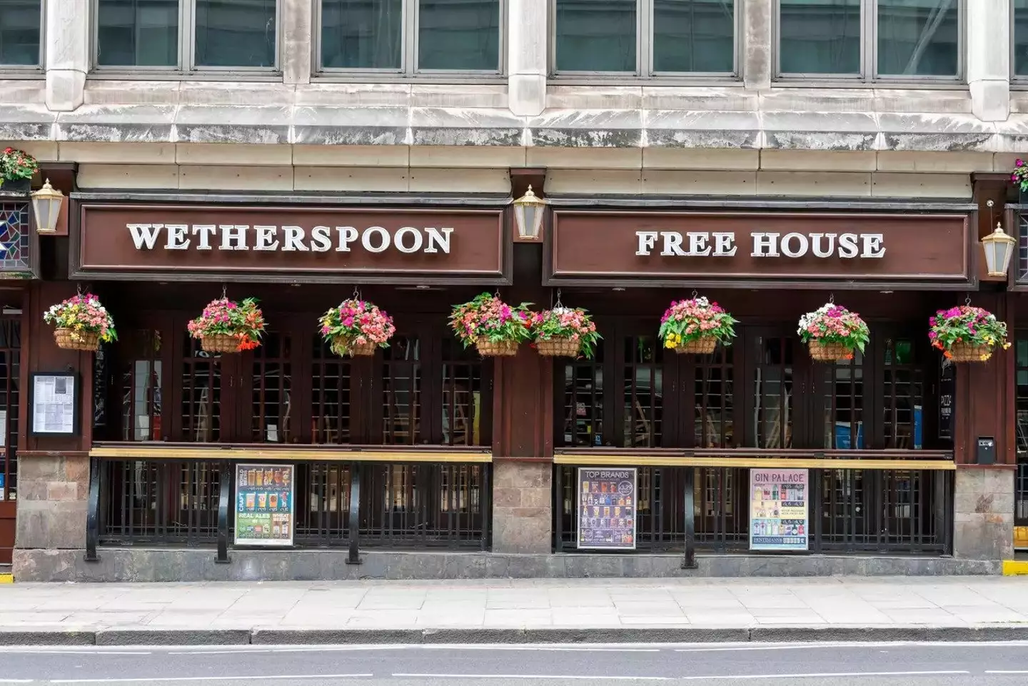 The pub chain has slammed the 'urban myth'.