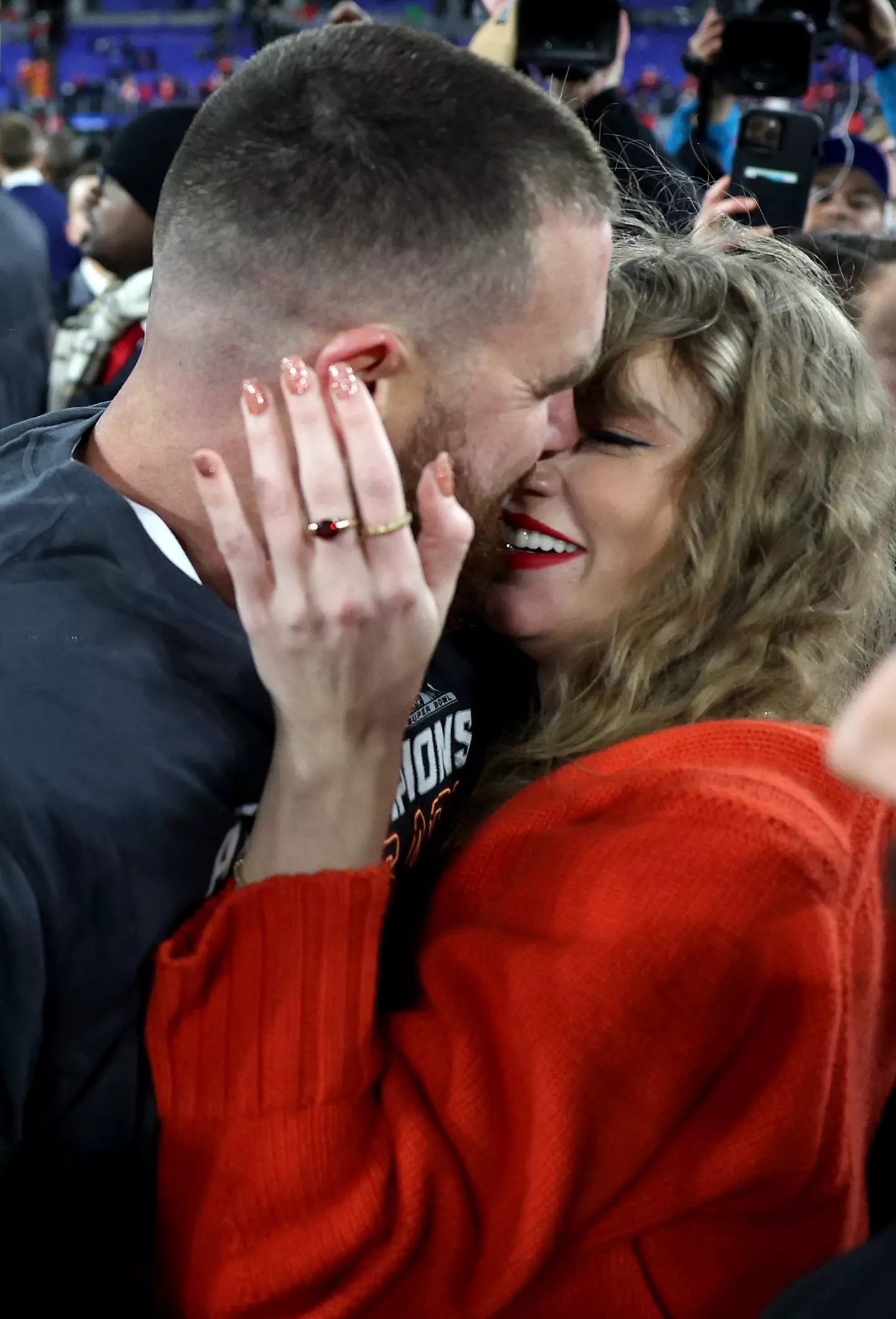 Taylor Swift and Travis Kelce had a sweet moment after he made another Super Bowl.