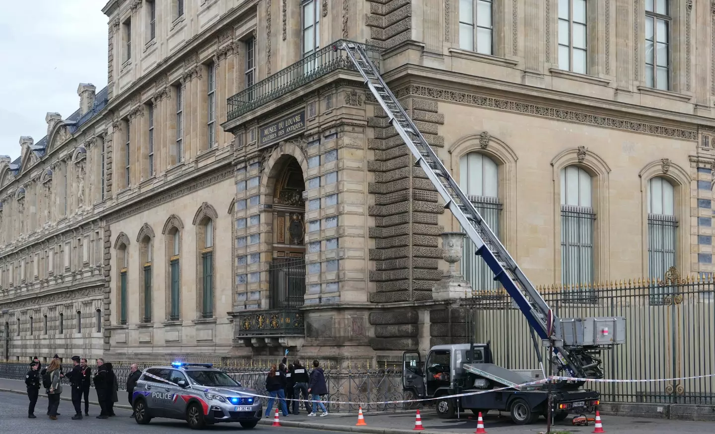 The brazen thieves used a mechanical lift during the elaborate heist (DIMITAR DILKOFF/AFP via Getty Images)