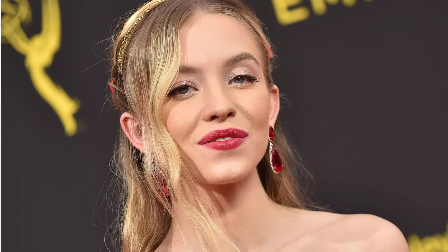 Who is Sydney Sweeney dating?