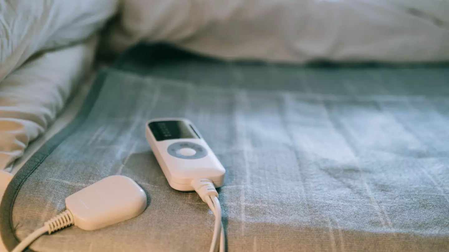 8 electric blankets to keep you toasty