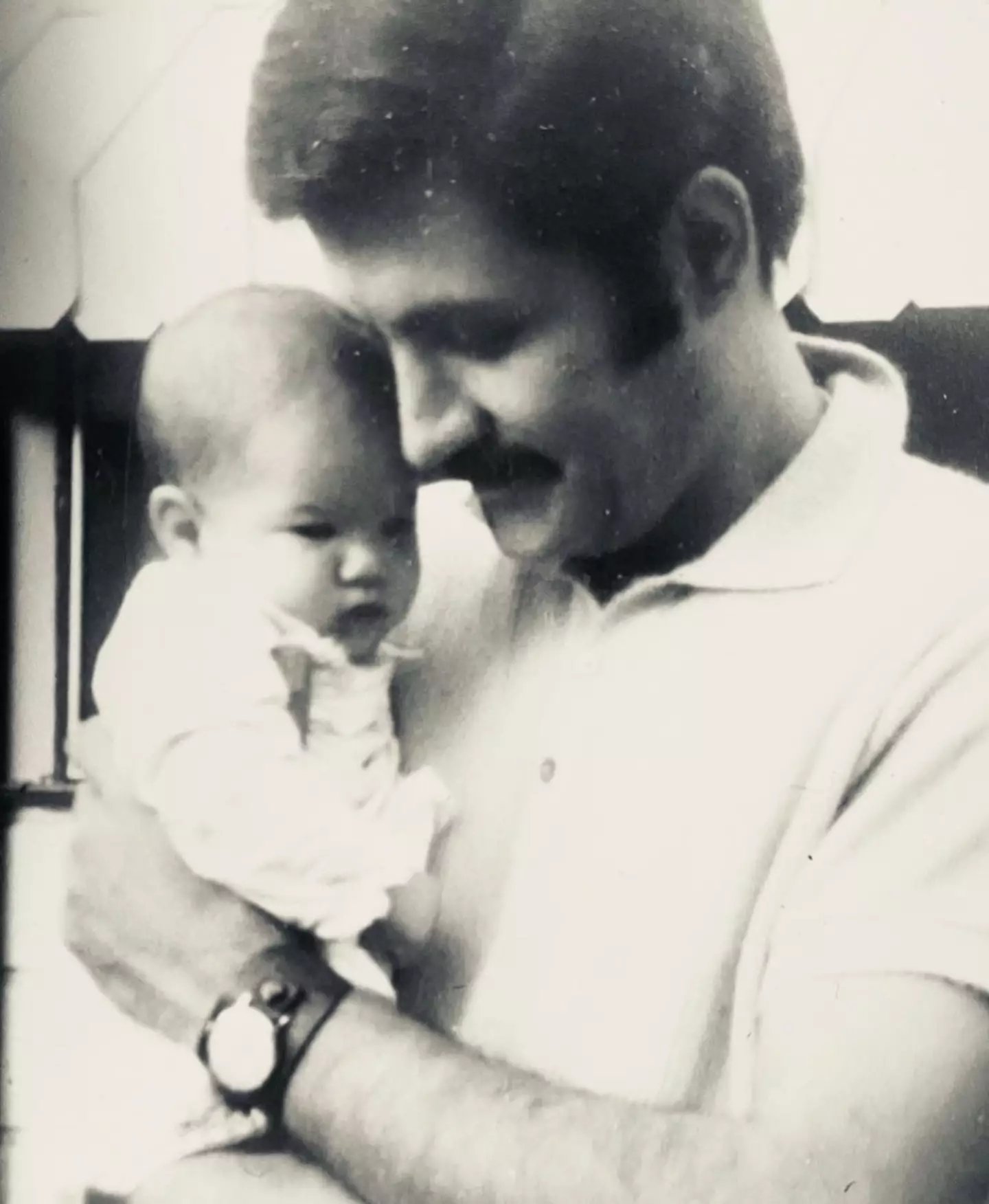 Jennifer shared a series of snaps with her father.