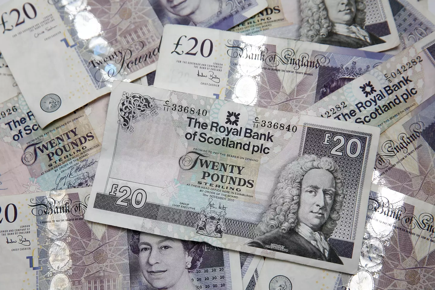 A large number of fake Scottish £20 and £50 notes are in circulation (Simon Dawson/Bloomberg via Getty Images)