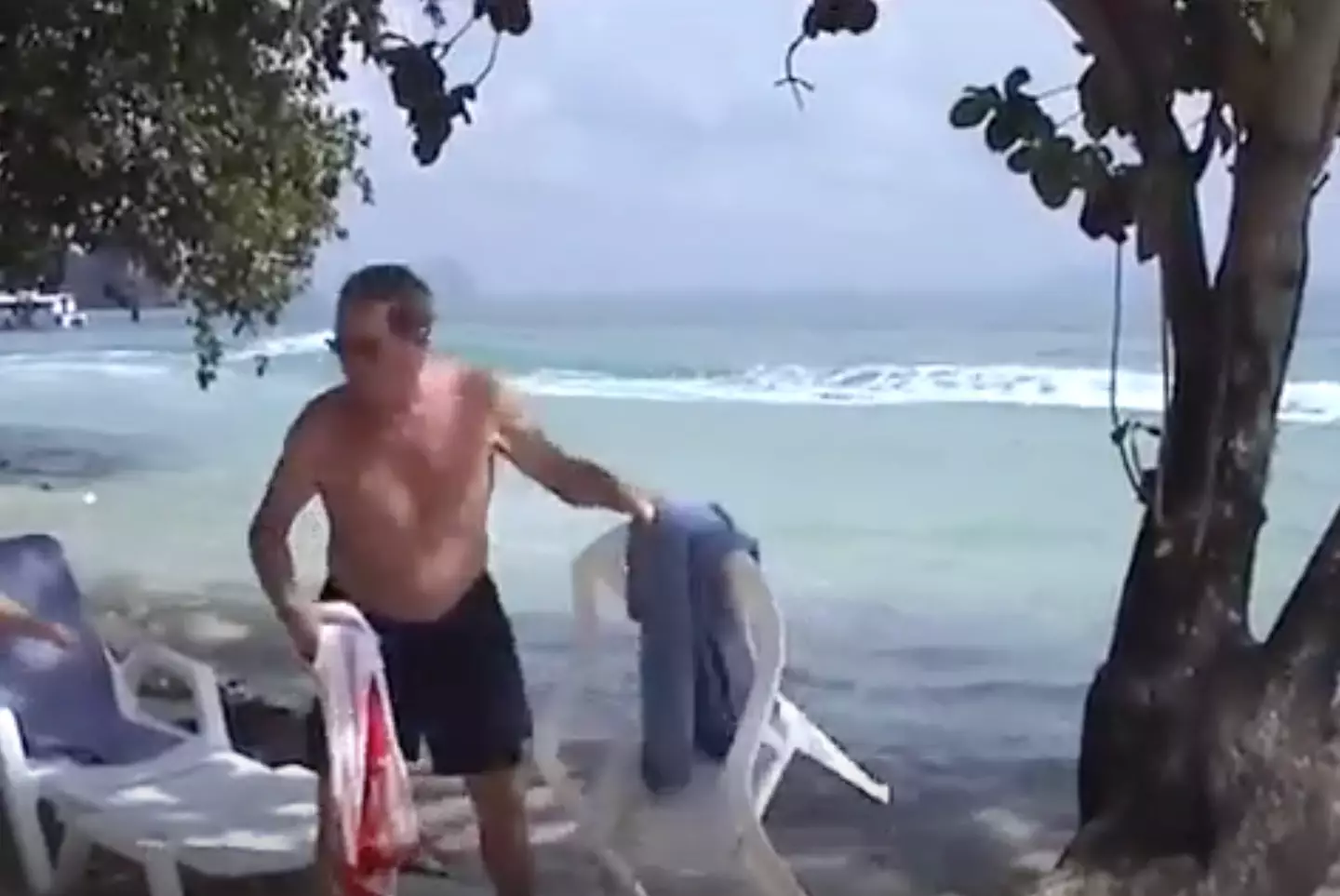 Things got very hectic, very quickly in the video (YouTube/JulianHadden1)