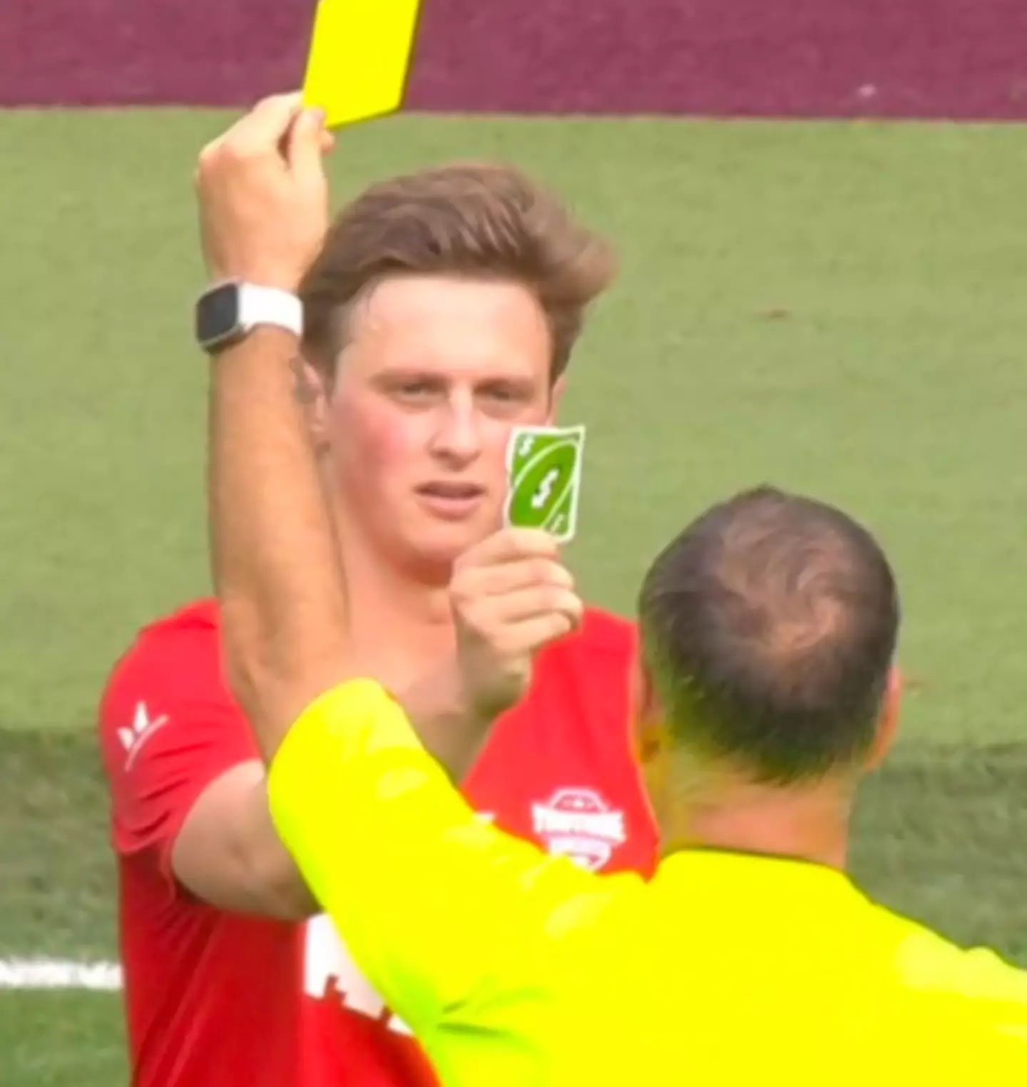 Max Fosh pulled out an Uno reverse card during the charity match.