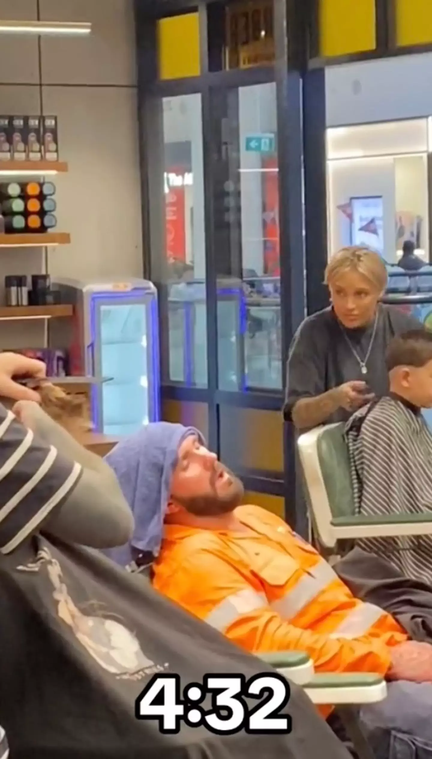 The tradie hilariously managed to doze off for nearly three hours.