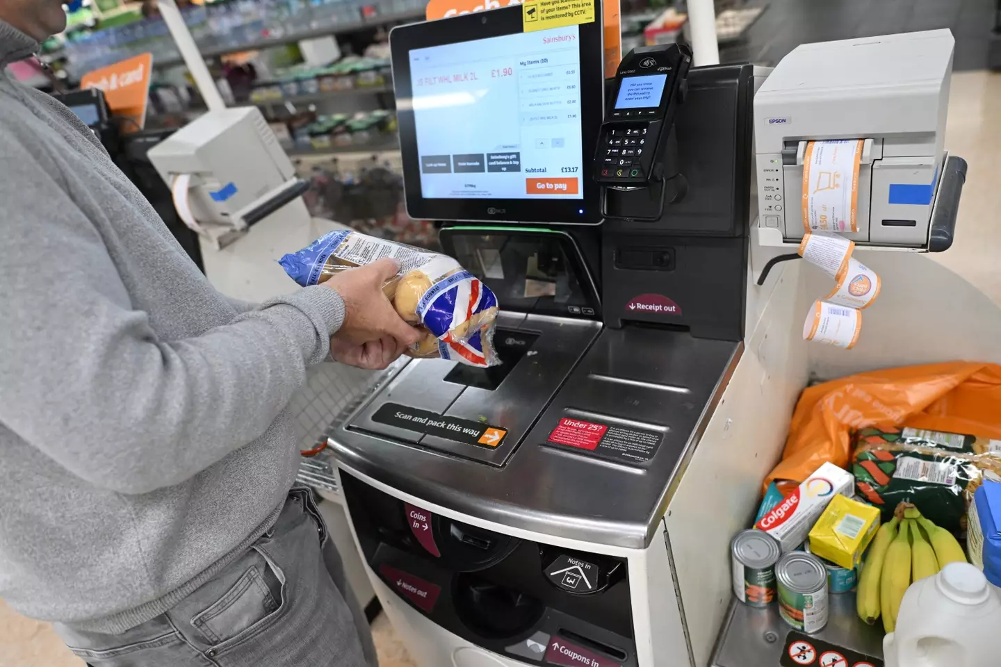 Your shopping for nothing? If it sounds too good to be true, it probably is. (JUSTIN TALLIS/AFP via Getty Images)