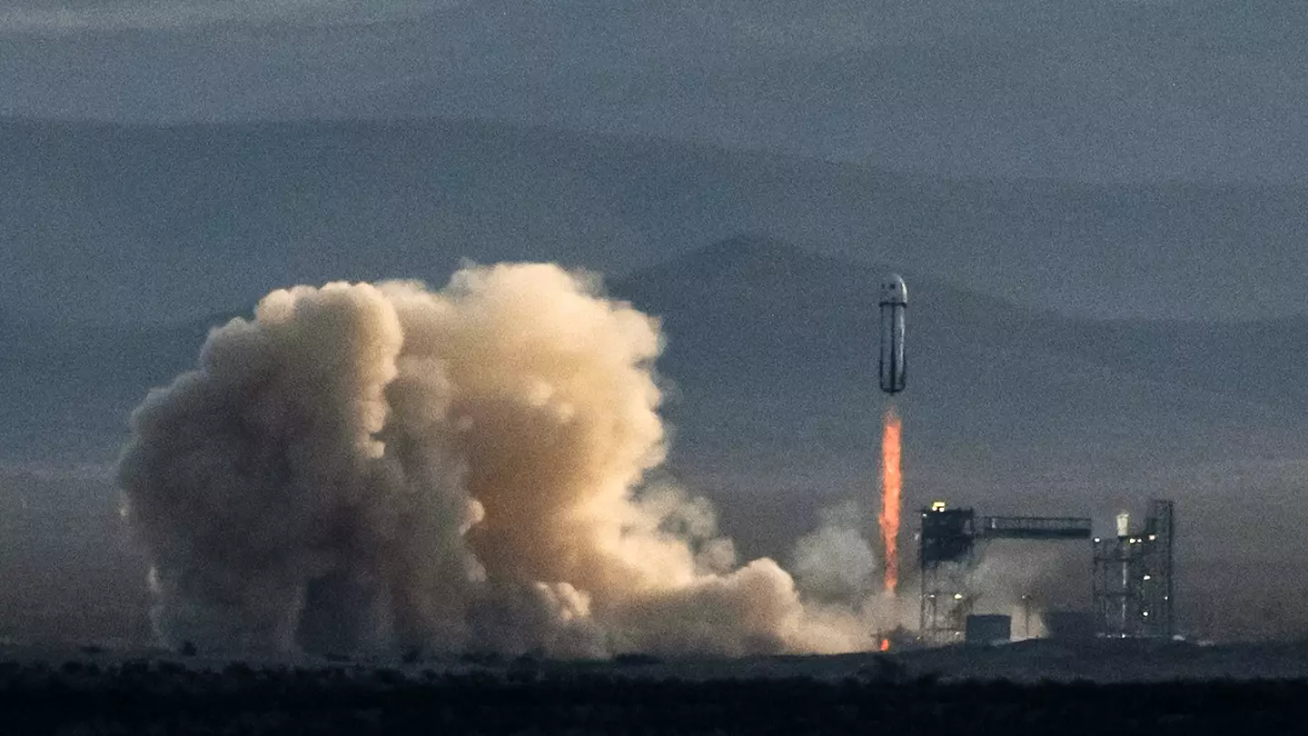 Conspiracy theorists claims hatch opening clip proves Blue Origin space mission was ‘fake’