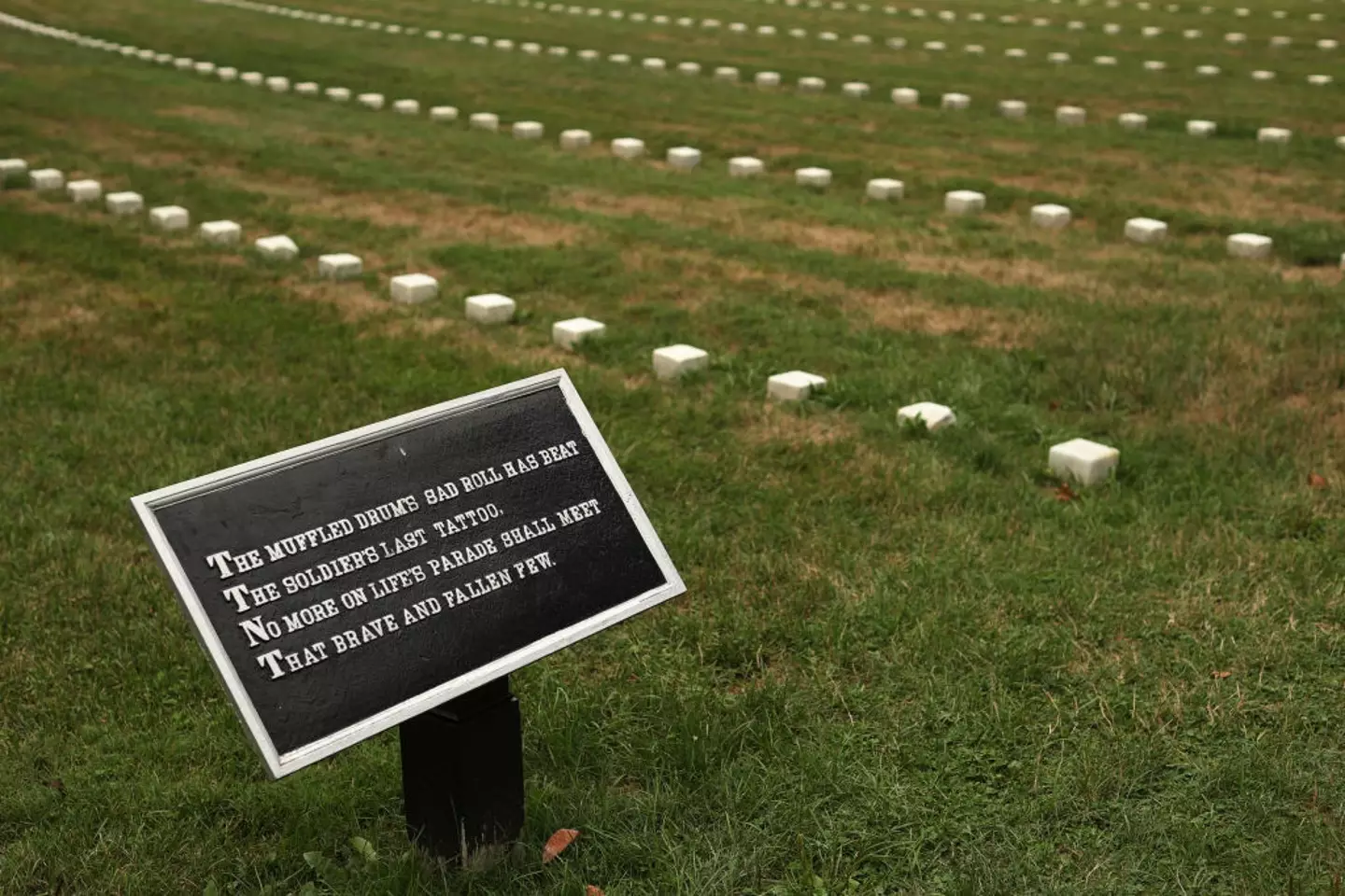Graves of unknown soldiers who died during the Gettysburg battle. (Chip Somodevilla/ Getty Images)