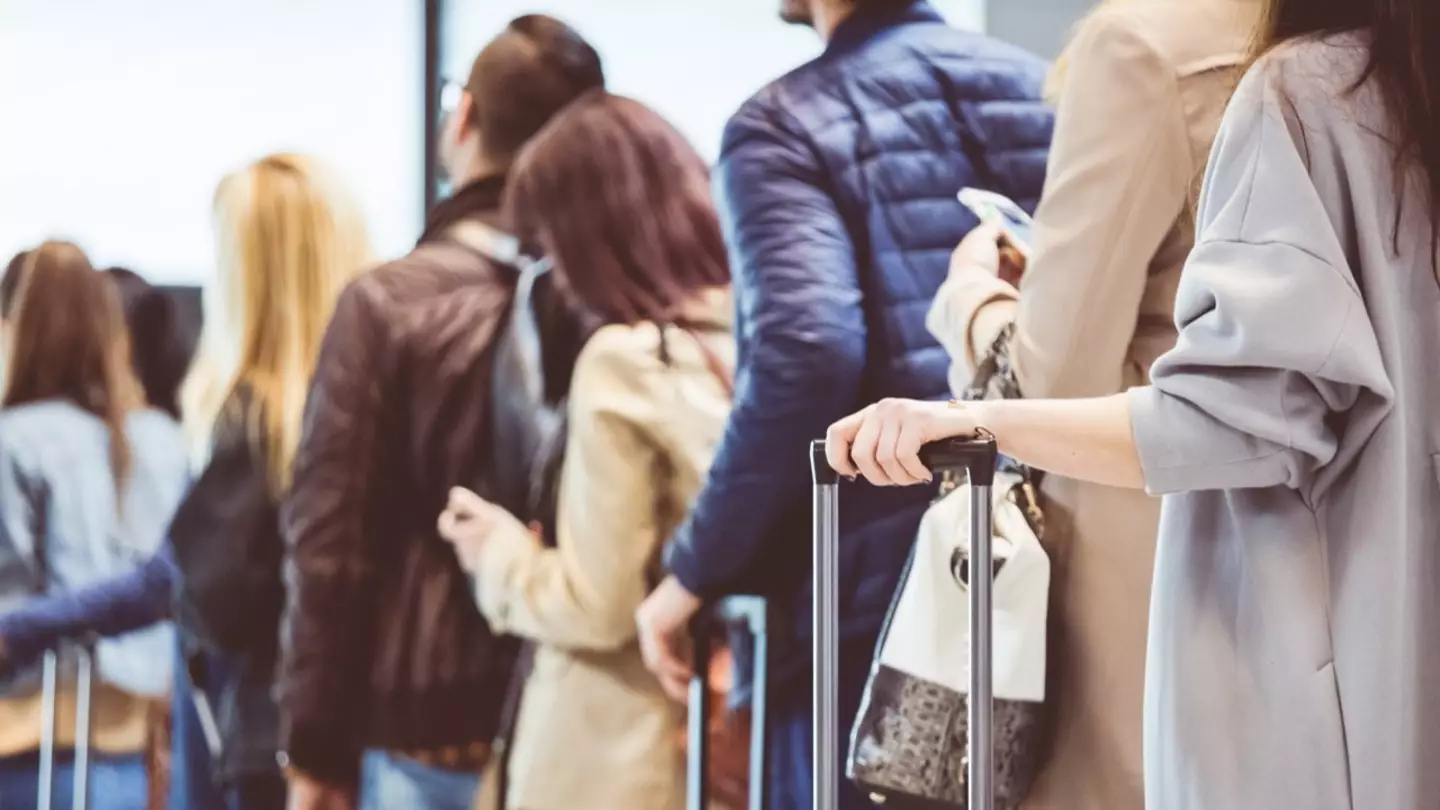Everything to know about new airport rule as millions of Brits ‘to face four hour waits’