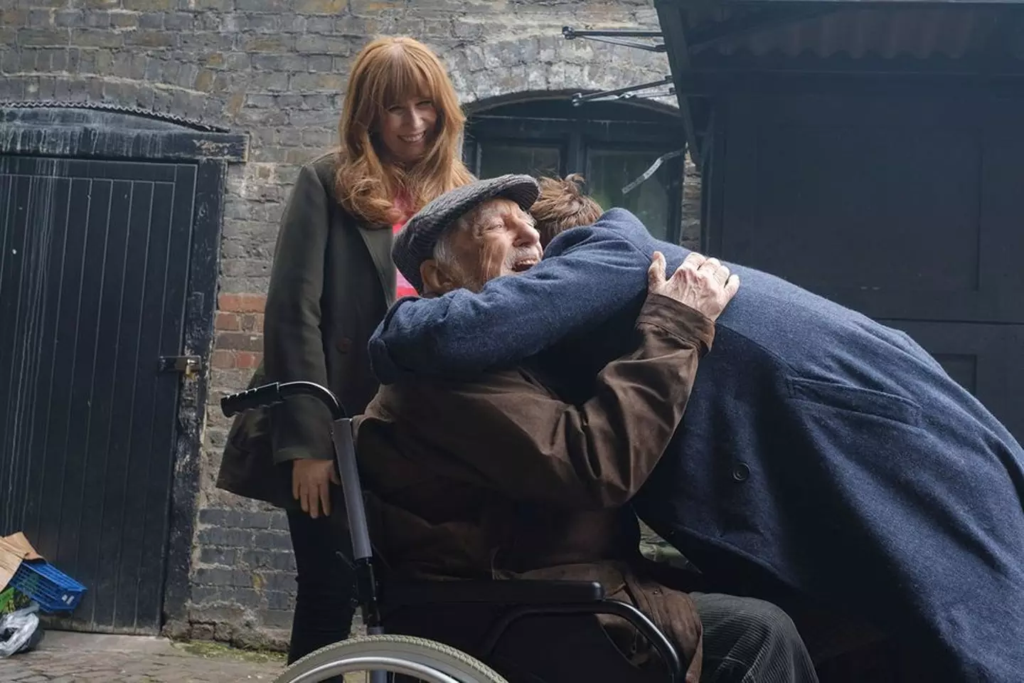 Doctor Who fans were left in tears after the show paid tribute tone of its most iconic stars.
