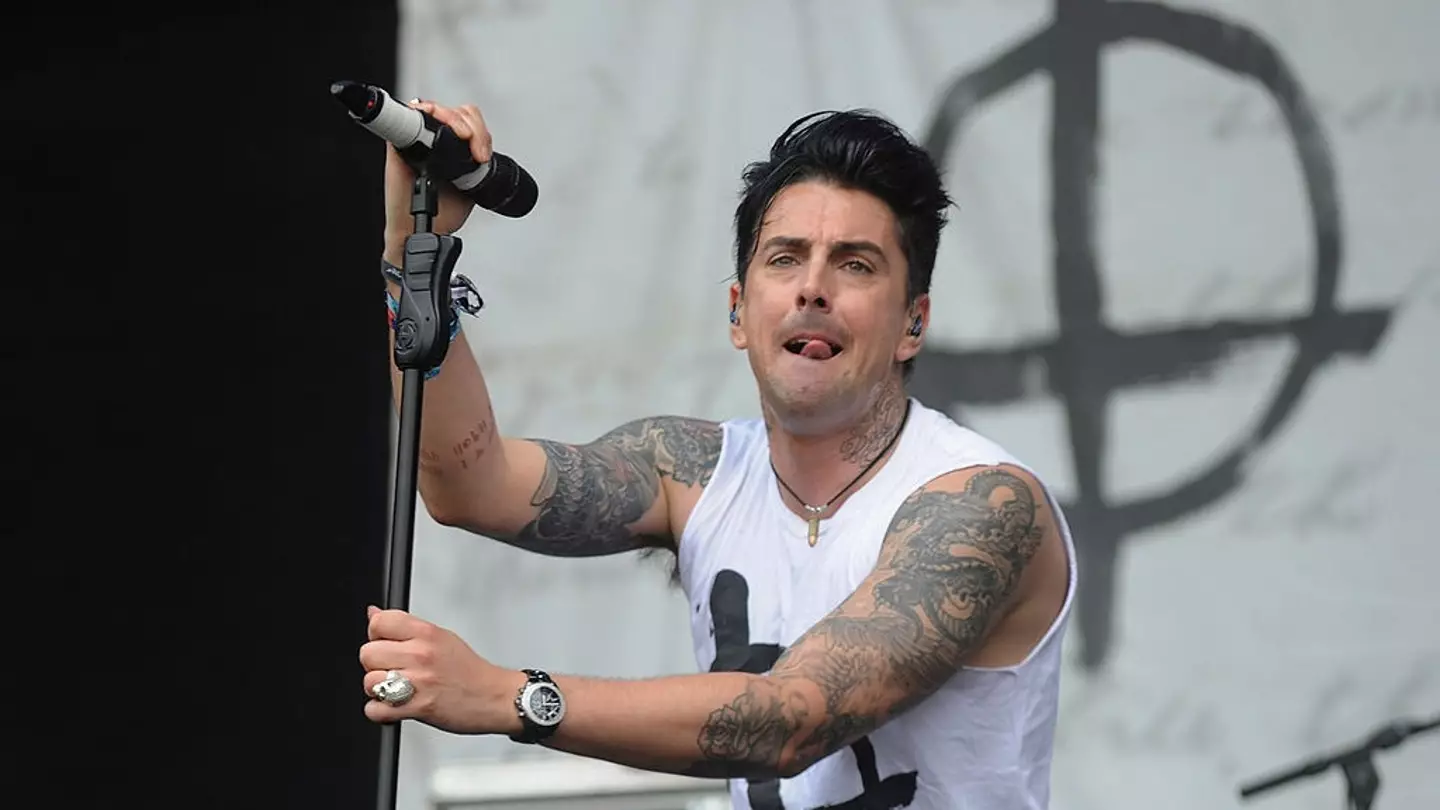 Former inmate of paedophile Lostprophets singer Ian Watkins explains what he was like in prison