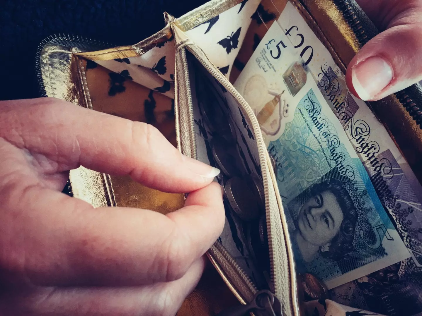 The manager of the pub has urged the couple to come forward.